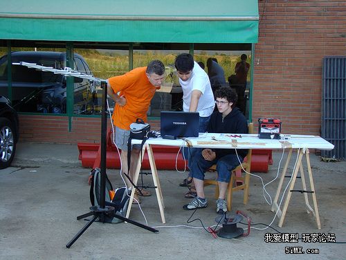 看看别人高中生飞到平流层 接收器 作者:胜利河 8085 