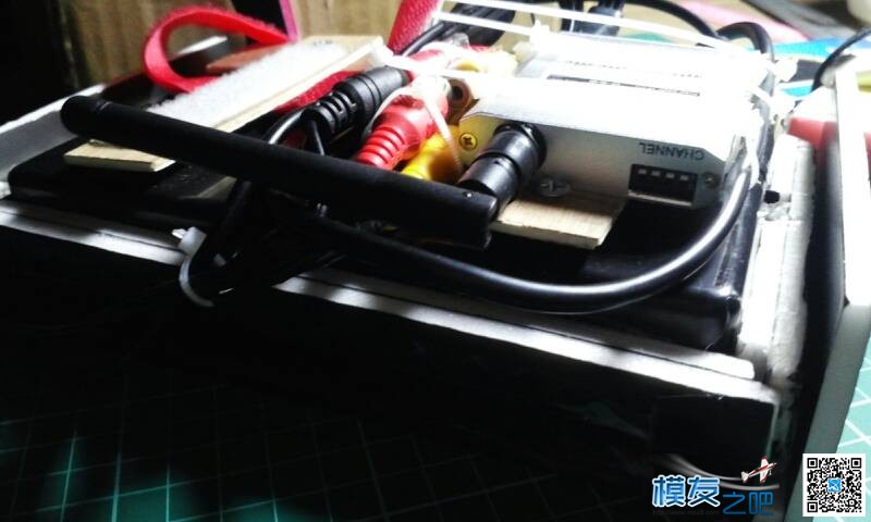 没钱 没有材料 塑料提把怎么制作显示器支架？？  作者:浅、微浪 5073 