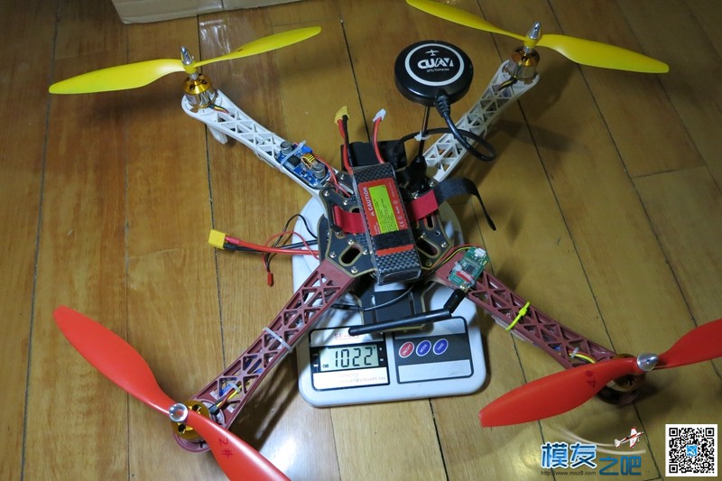 魔友们过来看看，为什么我的450居然重2200g，难怪吃力！ 电池,云台,飞控,电调,电机 作者:老晋 1565 