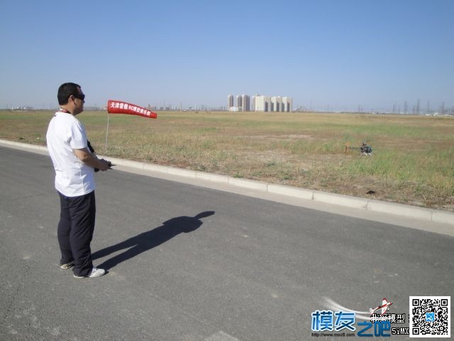 2013.4.30空港飞行活动 固定翼,炸机 作者:茶茶学航拍 8492 