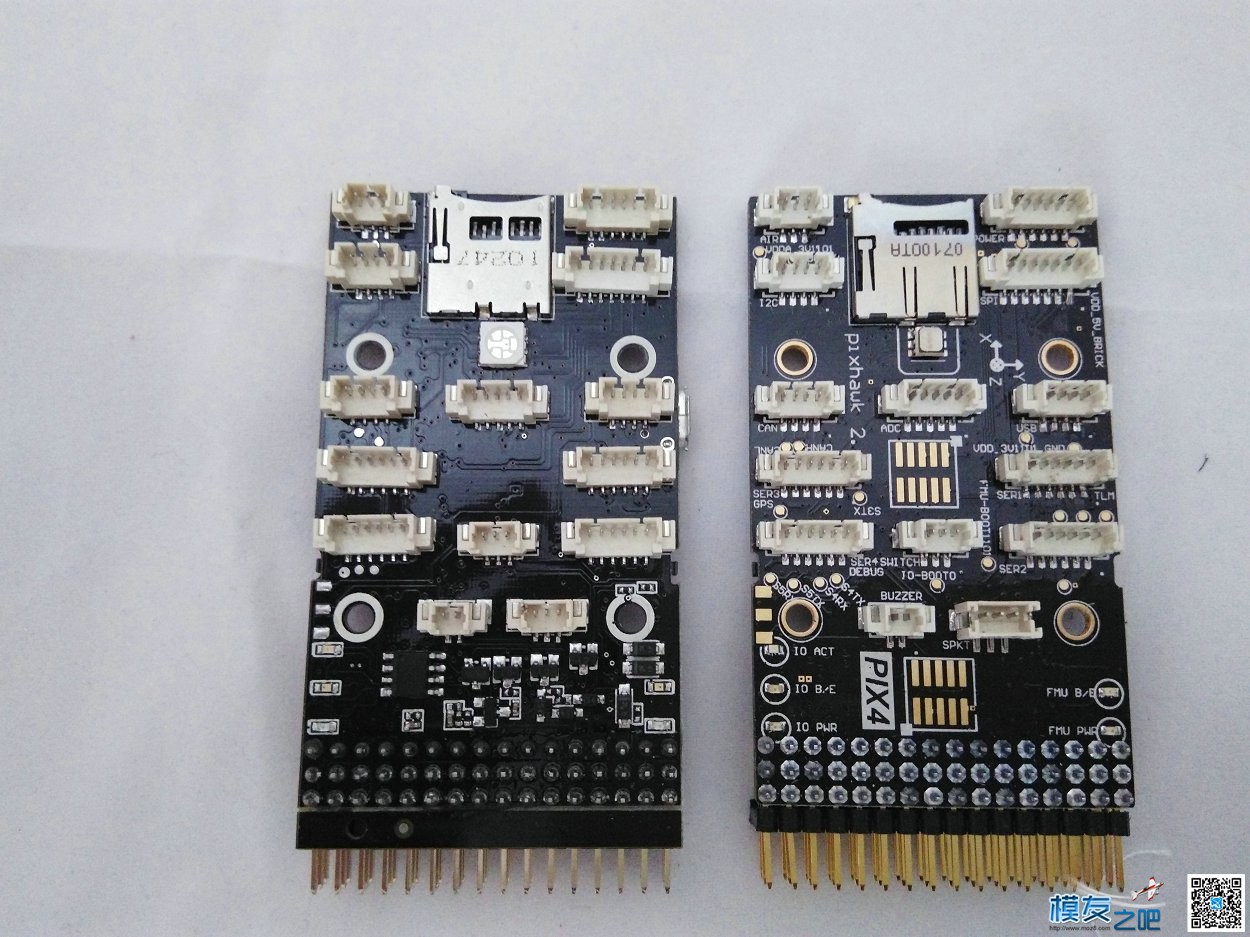 Pixhawk外观和控板比较 RadioLink VS PlayUAV 电池,航拍,四轴,GPS,payne 作者:payne.pan 8671 