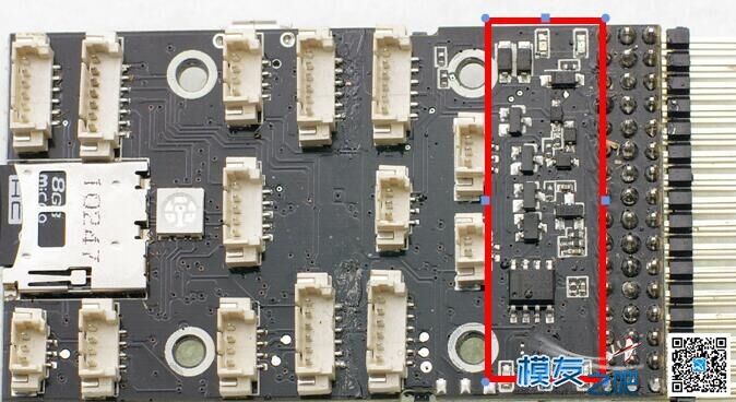 Pixhawk外观和控板比较 RadioLink VS PlayUAV 电池,航拍,四轴,GPS,payne 作者:payne.pan 2449 