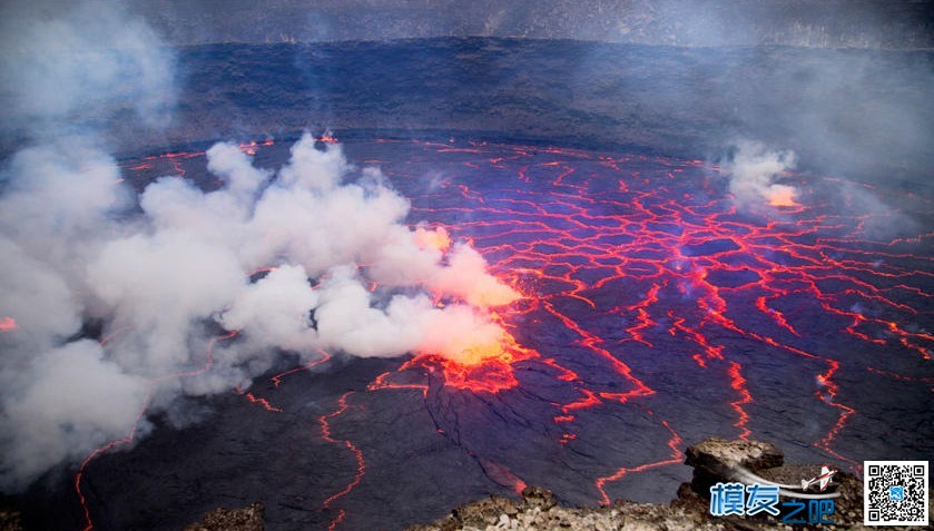 火山学家近距离操纵无人机 拍摄火山口 无人机,火山口,拍摄 作者:中翼网 5503 