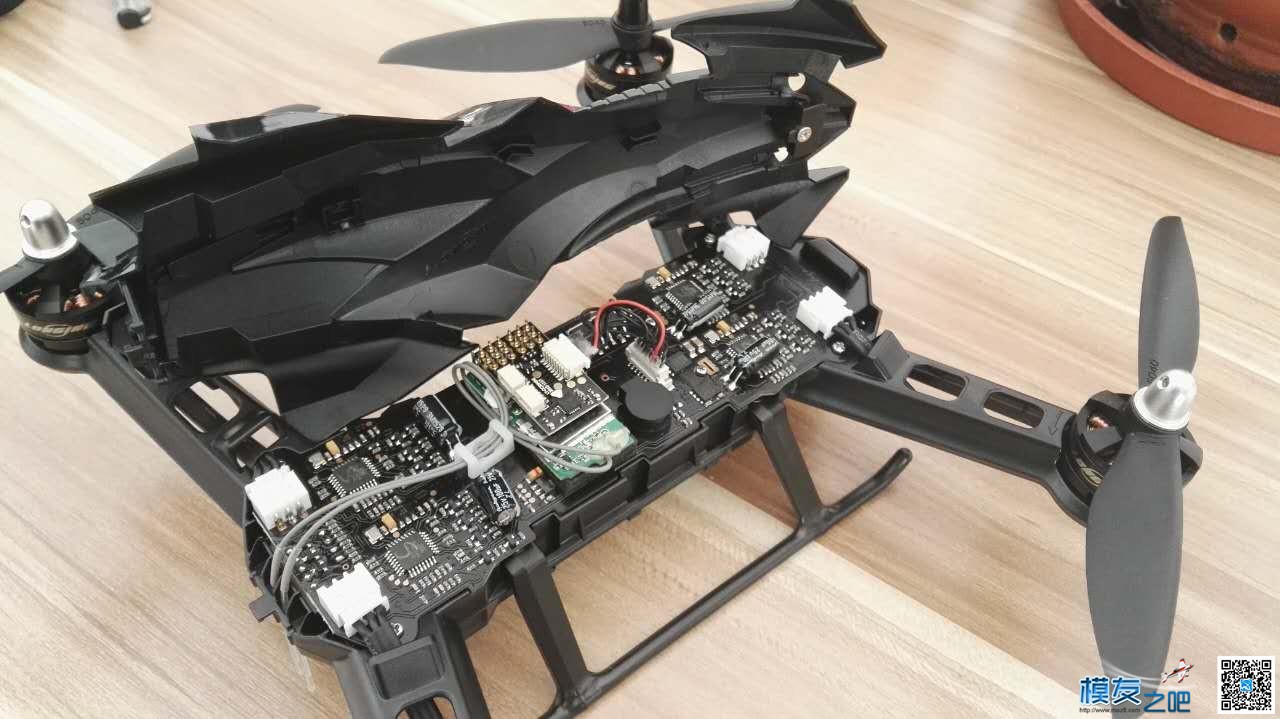 【拆机】龙云250之大卸八块(6楼更新上树炸鸡图） 穿越机,遥控器,dji 作者:轻骑兵 6289 