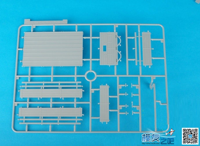 开箱---骡子半履带装甲车德国Sd.Kfz.3 发动机 作者:洋葱头 7171 