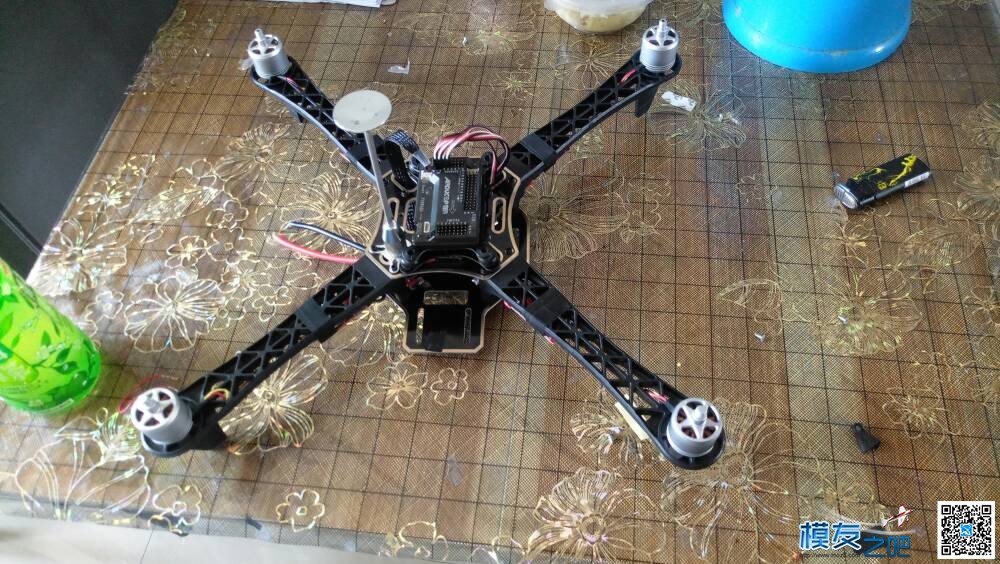 今天装了个f450 云台,飞控,电调,电机,dji 作者:sammy 1504 